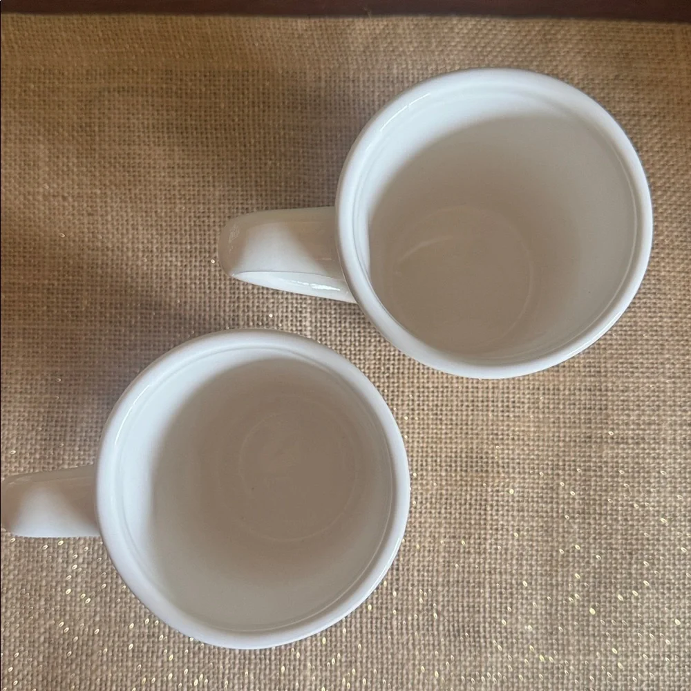 Williams Sonoma Hot Holiday Drinks White Ceramic Mugs Red Accents 10oz Winter